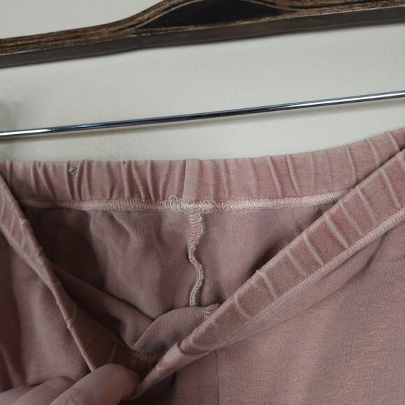 SKIMS Bundle of Outdoor Legging Bike Shorts SAMPLES Size XL Camel Pink - Picture 4 of 9